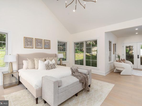 5631 Macarthur Boulevard NW, Washington DC 20016