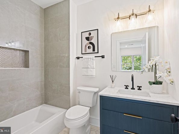 5631 Macarthur Boulevard NW, Washington DC 20016