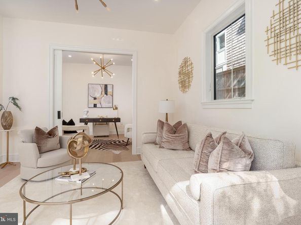 5631 Macarthur Boulevard NW, Washington DC 20016