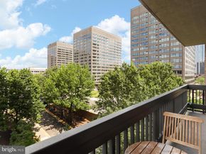5505 Seminary Road 505N, Falls Church VA 22041