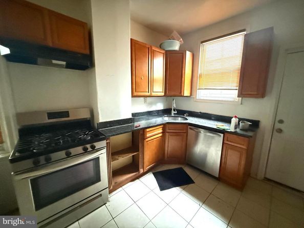 2932 N 27TH Street, Philadelphia PA 19132