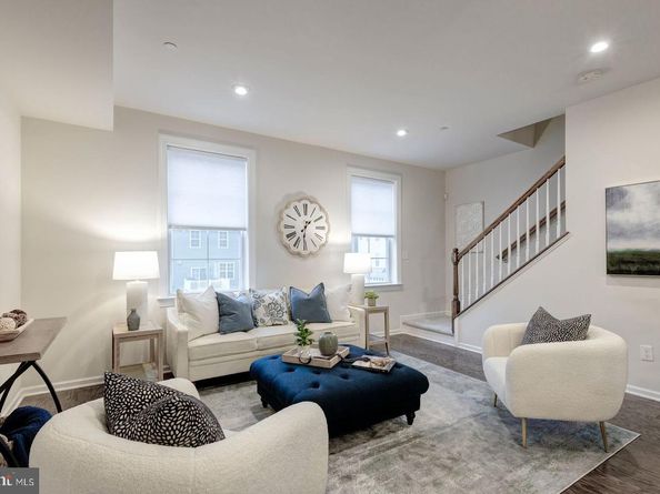 312 Rock Run Circle, Broomall PA 19008