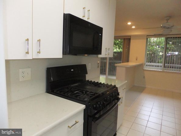 1637 Oakwood Drive S115, Narberth PA 19072