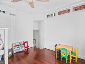 1832 Calvert Street NW 3, Washington DC 20009