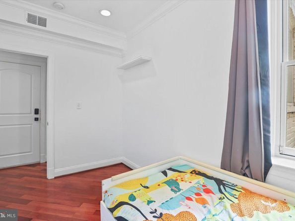 1832 Calvert Street NW 3, Washington DC 20009