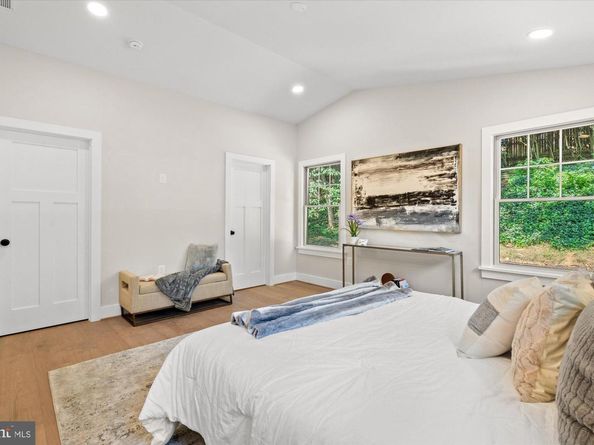 903 E Timber Branch Parkway, Alexandria VA 22302