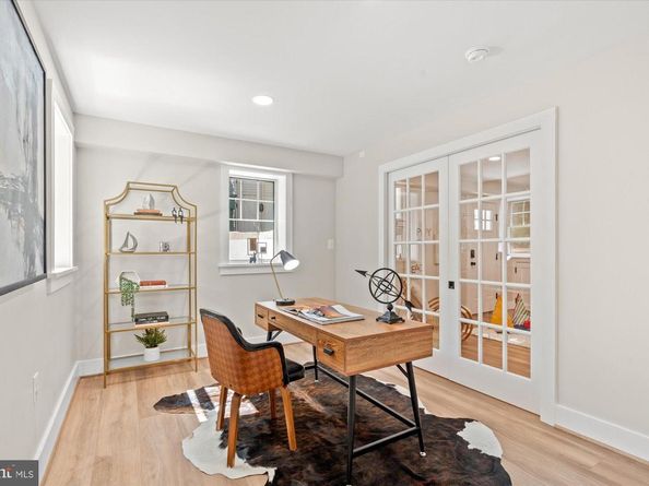903 E Timber Branch Parkway, Alexandria VA 22302