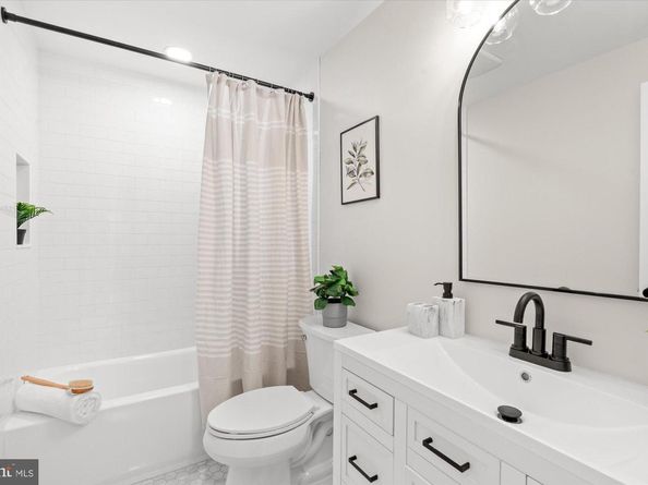 903 E Timber Branch Parkway, Alexandria VA 22302