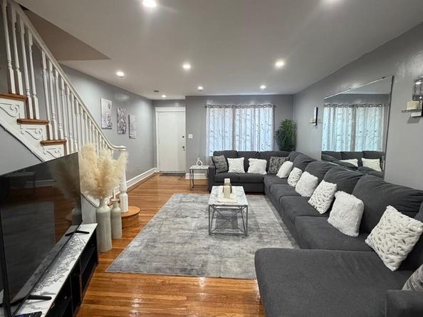 1638 W Cheltenham Avenue, Philadelphia PA 19126