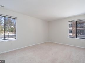 9713 Kings Crown Court 102, Fairfax VA 22031