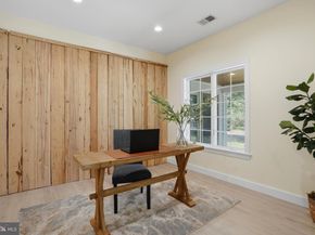 300 Lewis Street NW, Vienna VA 22180