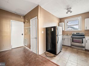 4925 Royal Street, Philadelphia PA 19144