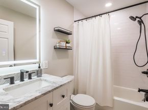 4505 Aubrey Avenue, Philadelphia PA 19114