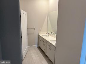 1761 Old Meadow Road 517, Mclean VA 22102