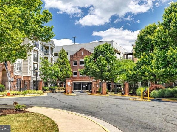 12905 Centre Park Circle 212, Herndon VA 20171