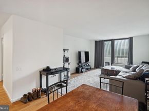 1420 Locust Street 8O, Philadelphia PA 19102