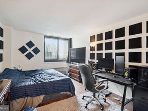 1420 Locust Street 8O, Philadelphia PA 19102