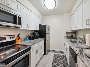 1420 Locust Street 8O, Philadelphia PA 19102