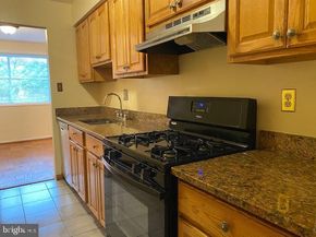 5101 8TH Road S 102, Arlington VA 22204