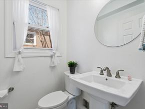 2231 N Culpeper Street N, Arlington VA 22207