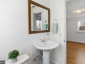 2231 N Culpeper Street N, Arlington VA 22207