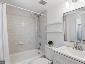 2231 N Culpeper Street N, Arlington VA 22207