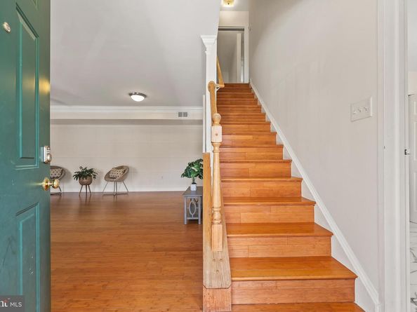 4599 Logsdon Drive 37, Annandale VA 22003