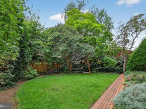 1661 Crescent Place NW 604, Washington DC 20009