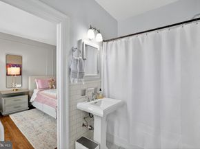 1661 Crescent Place NW 604, Washington DC 20009