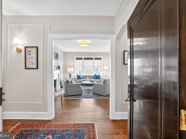 1661 Crescent Place NW 604, Washington DC 20009