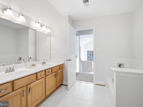 11866 Timber Knoll Court, Herndon VA 20170