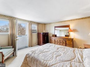 3602 Essex Lane, Philadelphia PA 19114