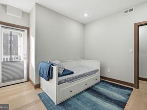 2109 M Street NE 5, Washington DC 20002