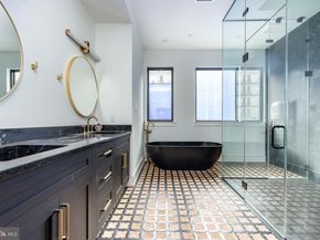 2320 Sansom Street, Philadelphia PA 19103