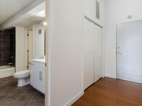 1027 Arch Street 407, Philadelphia PA 19107