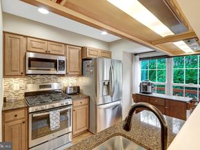 45610 Whitcomb Square, Sterling VA 20166