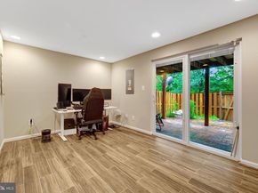 45610 Whitcomb Square, Sterling VA 20166