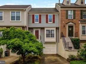 45610 Whitcomb Square, Sterling VA 20166