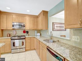 7868 Newport Glen Pass, Annandale VA 22003
