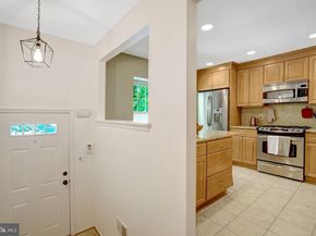 7868 Newport Glen Pass, Annandale VA 22003