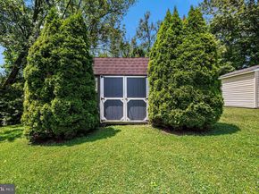 142 Westbrook Drive, Clifton Heights PA 19018