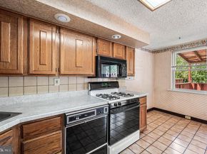 142 Westbrook Drive, Clifton Heights PA 19018