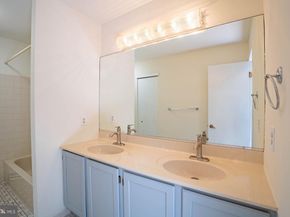 491 Kings Road, Yardley PA 19067