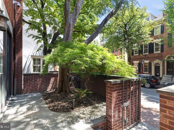 113 Pine Street, Philadelphia PA 19106