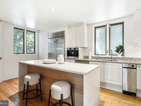 113 Pine Street, Philadelphia PA 19106