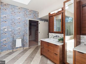 113 Pine Street, Philadelphia PA 19106