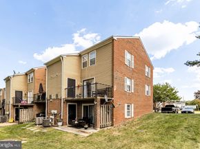 1024 Brixton Court, Sterling VA 20164