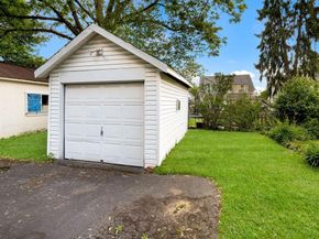 271 Ballymore Road, Springfield PA 19064