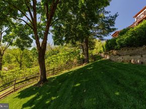 1533 Briar Hill Road, Gladwyne PA 19035