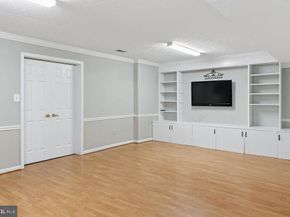 10008 Leamoore Lane, Vienna VA 22181